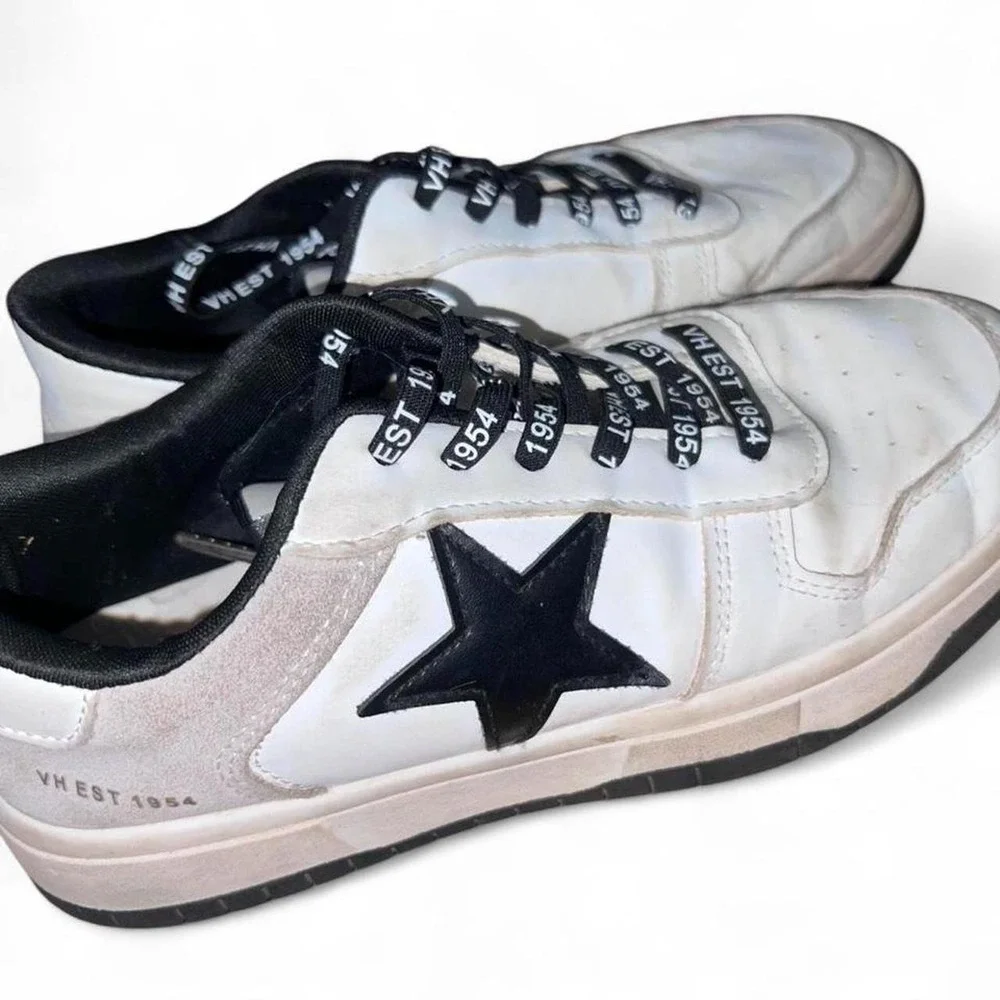 Vintage Havana Kathy White Multi Star Sneakers Womens 7 Low Top White Black Grey